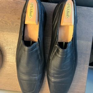 Men’s Cole Haan dress shoe great condition